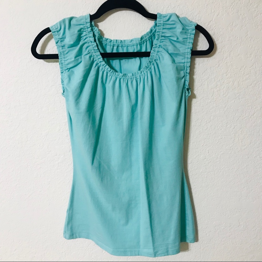 Beautiful spring/summer ruffled sleeve blouse